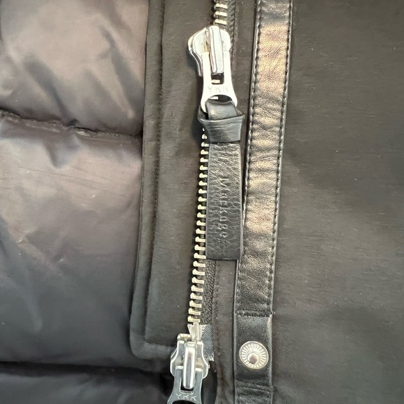 Mackage Kerry Down Parka, Women’s Small, Black, Raccoon Fur, Excellent Condition - Picture 11 of 16